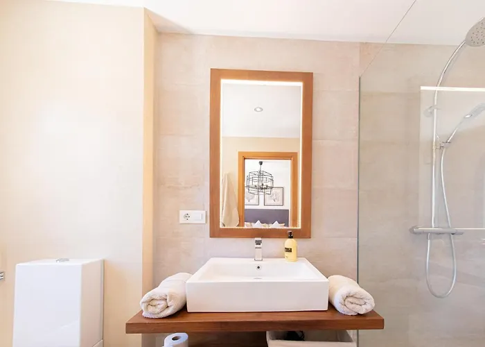 Charming Townhouse/5bedrs/front Beach/private Pool Marbella