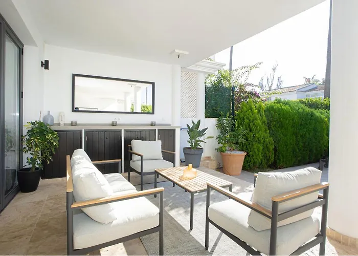 Charming Townhouse/5bedrs/front Beach/private Pool Marbella